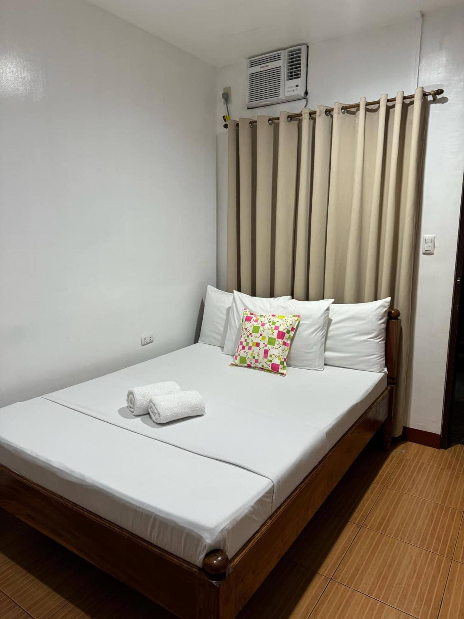 Seascape Lodging House Coron Zimmer foto
